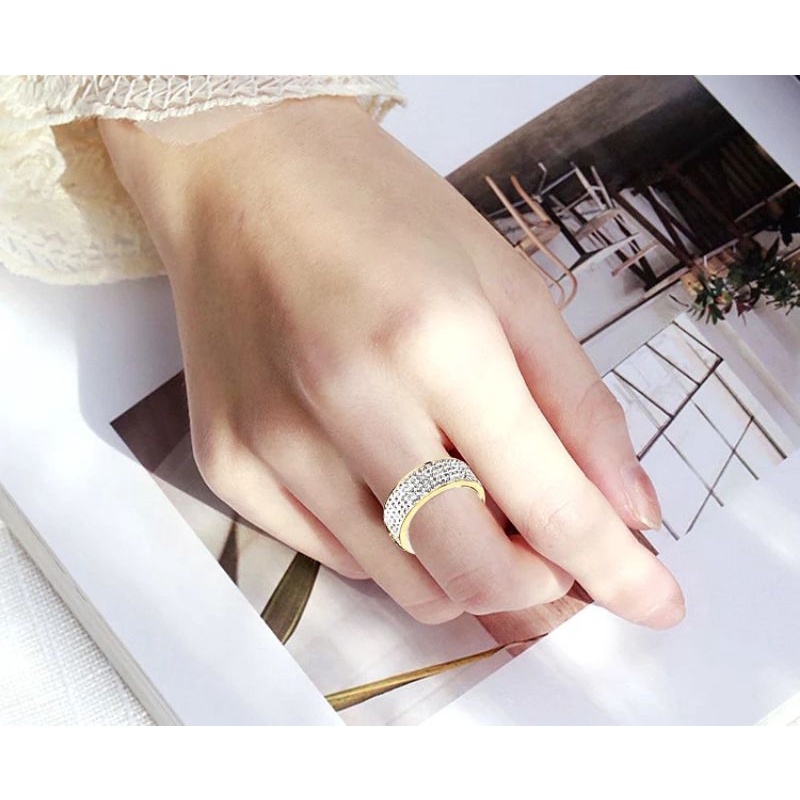 Cincin Full Permata Wanita Emas Dan Putih Titanium