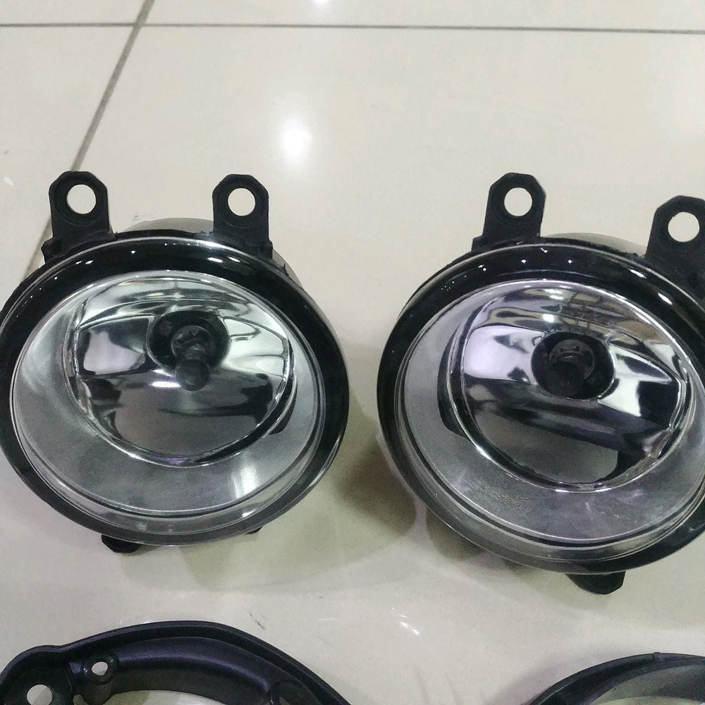 foglamp LAMPU SOROT KABUT DEPAN bumper bemper depan TOYOYA AVANZA / xenia lama 2004 - 2008