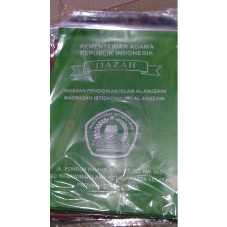 

Pesanan Khusus sampul ijazah