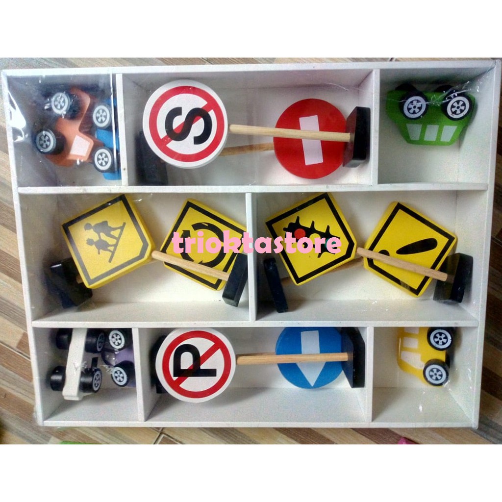 Mainan Anak Edukasi Maket Transportasi Rambu Lalu Lintas Polisi Polwan & Mobil-mobilan APE BOX KAYU 