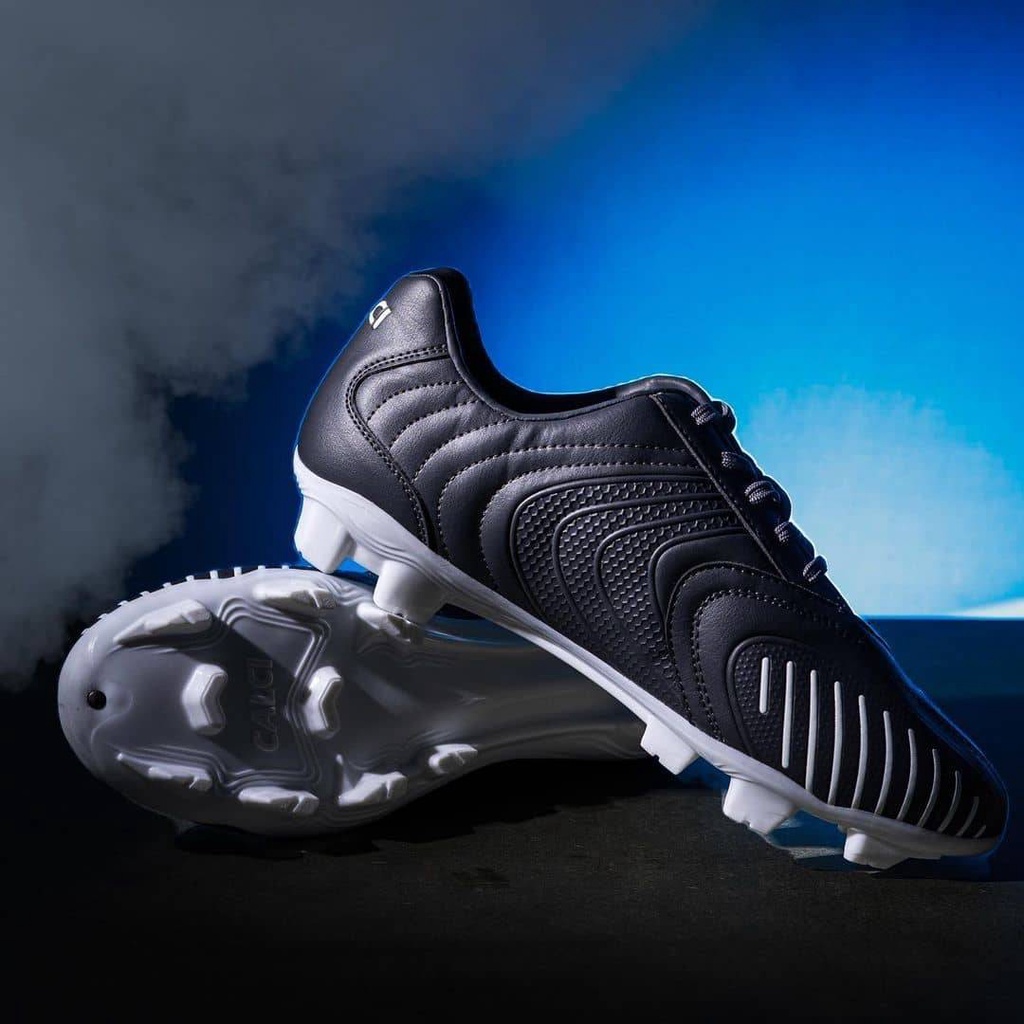 calci atom neutron black sc sepatu bola