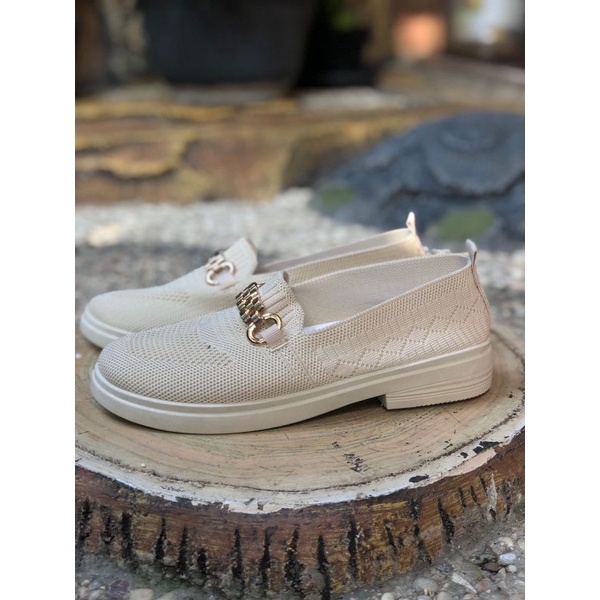 SEPATU WANITA SLIP ON FLYKNIT FASHION KOREA IMPORT SOL KARET EMPUK SEPATU SANTAI