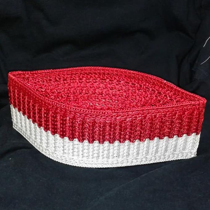 peci rajut assalam merah putih . kopyah kopiah songkok merah putih