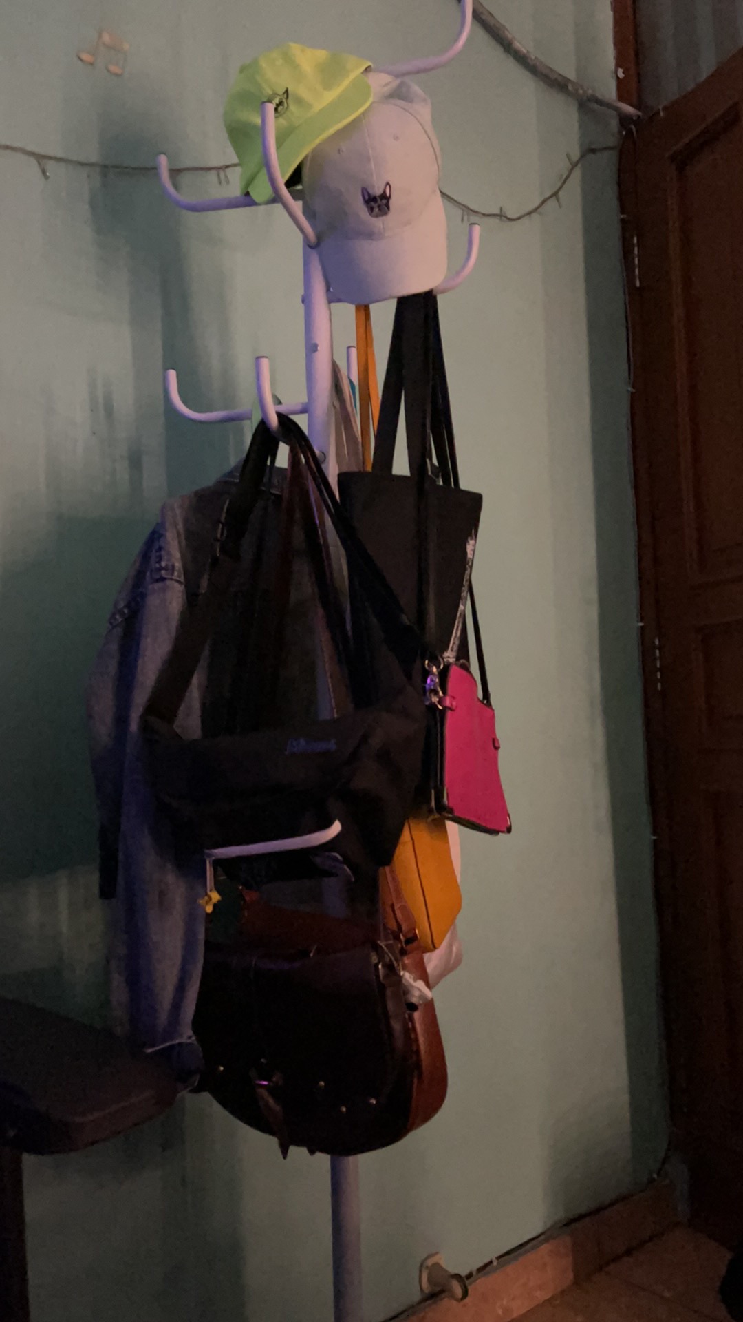 Cloth Hanger Gantungan Jas Jaket Topi Tas Standing