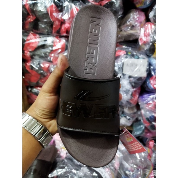 SANDAL KARET  PRIA NEW ERA MB-E 5036 UKURAN (39-43) DENGAN PRODUK ASLI BY NEW ERA,,, DENGAN BAHAN DAN KUALITAS YANG BAGUS, SERTA AWET DAN TAHAN LAM ||BISA COD||