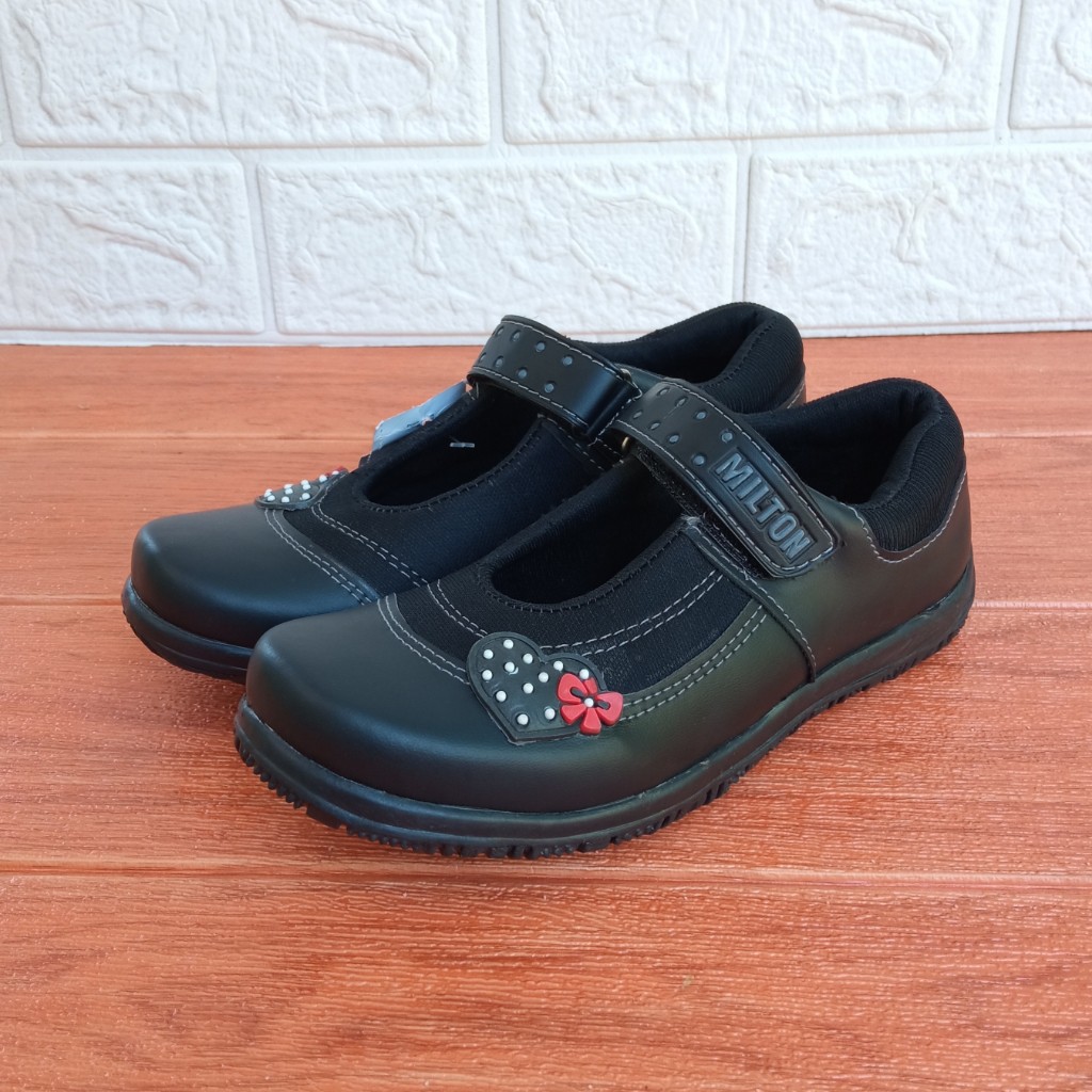 Sepatu Sneaker Anak Perempuan Milton M01 Love Size 26-35 Hitam