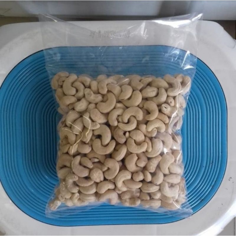 

kacang mede utuh 250gr