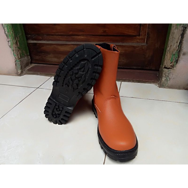 SEPATU PROYEK SEFTY