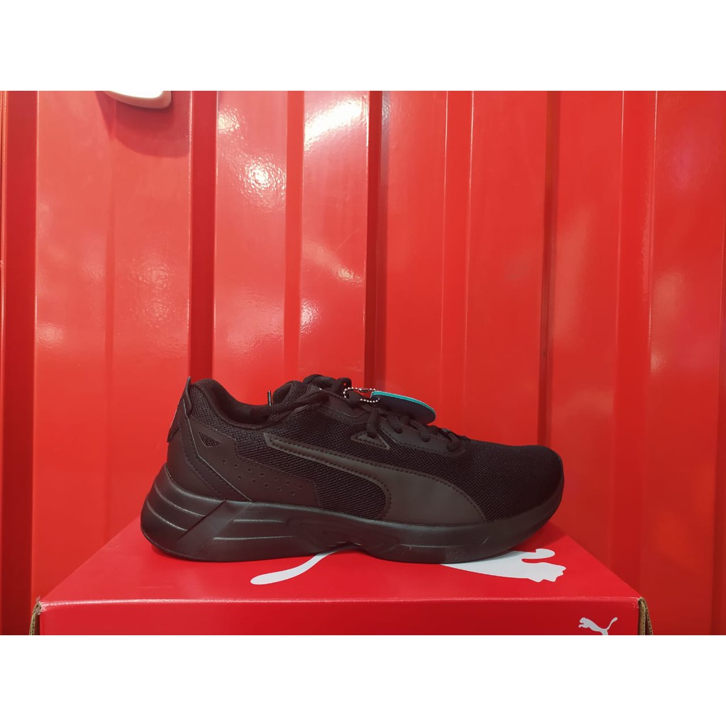 puma space runner black