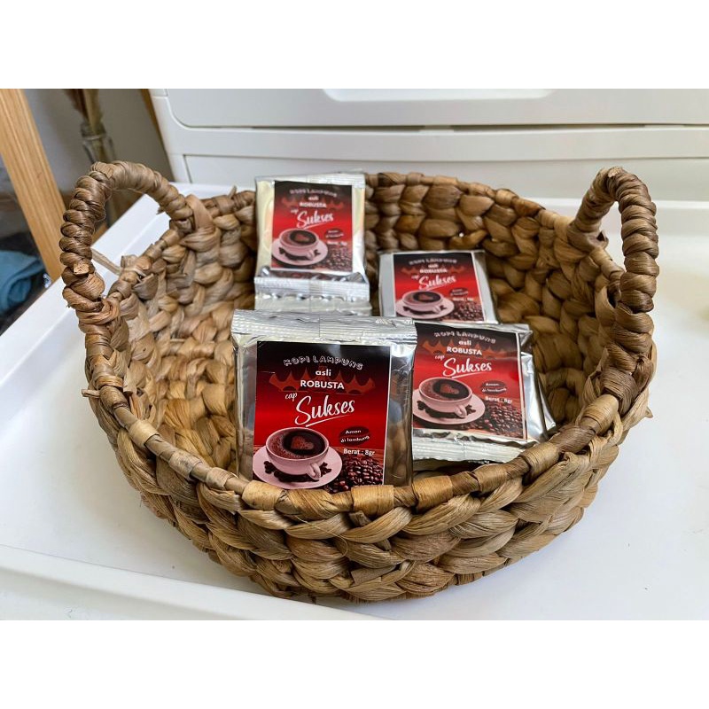 

KOPI ASLI LAMPUNG ROBUSTA CAP SUKSES KEMASAN SACHET. 1 PACK ISI 50 SACHET.