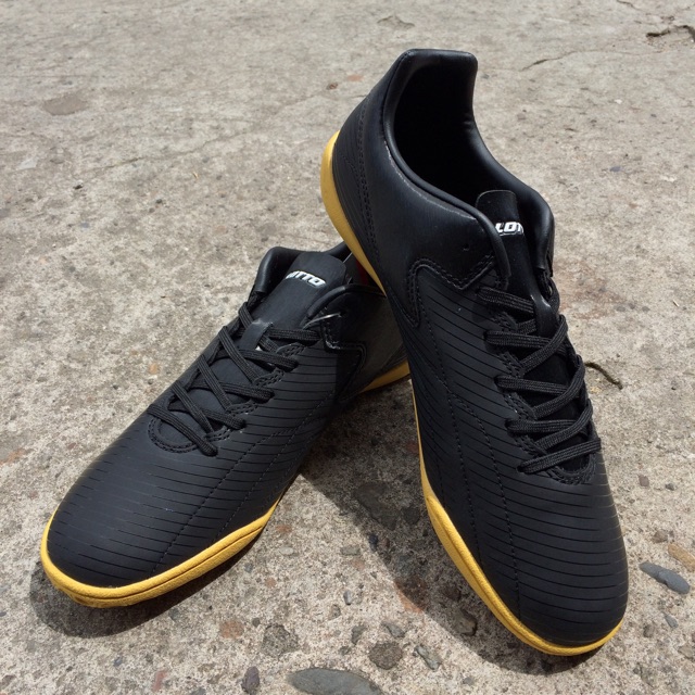 Sepatu Futsal Lotto Severe IN