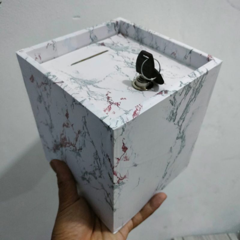CELENGAN UNIK MOTIF MARMER PUTIH