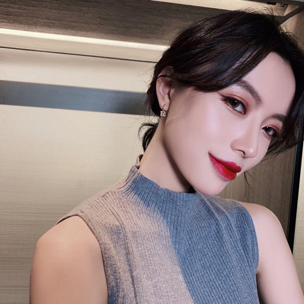 Mxbeauty Anting Wanita Trendy Geometris Lucu Kecil Elegan Hitam Putih Anting Gaya Korea