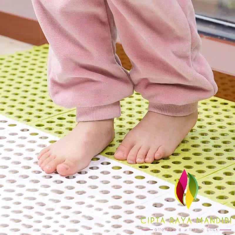 Karpet Anti Slip Kamar Mandi POLKADOT PVC Karpet Anti Licin Dapur Mat Non-slip 30x30 cm