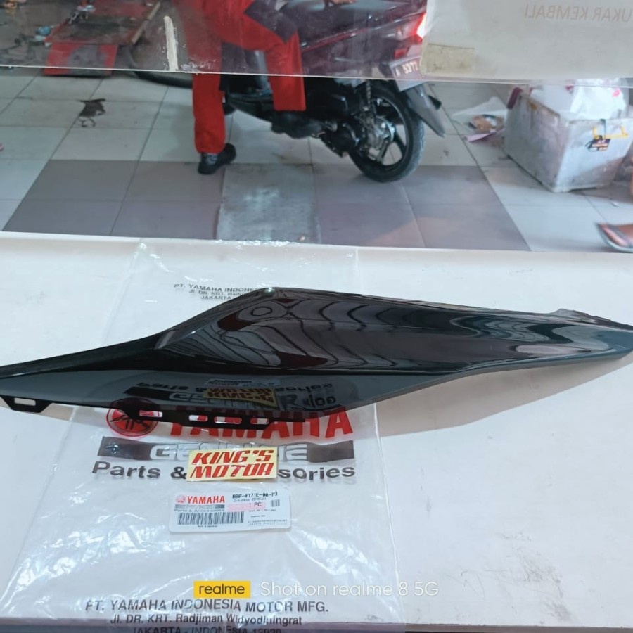 COVER BODY BELAKANG NEW AEROX KIRI HITAM METALIK BBP-P3 ASLI YAMAHA