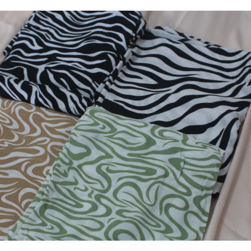 Ellena Outer Scraft Outer Motif Zebra Outer Katun Hijab