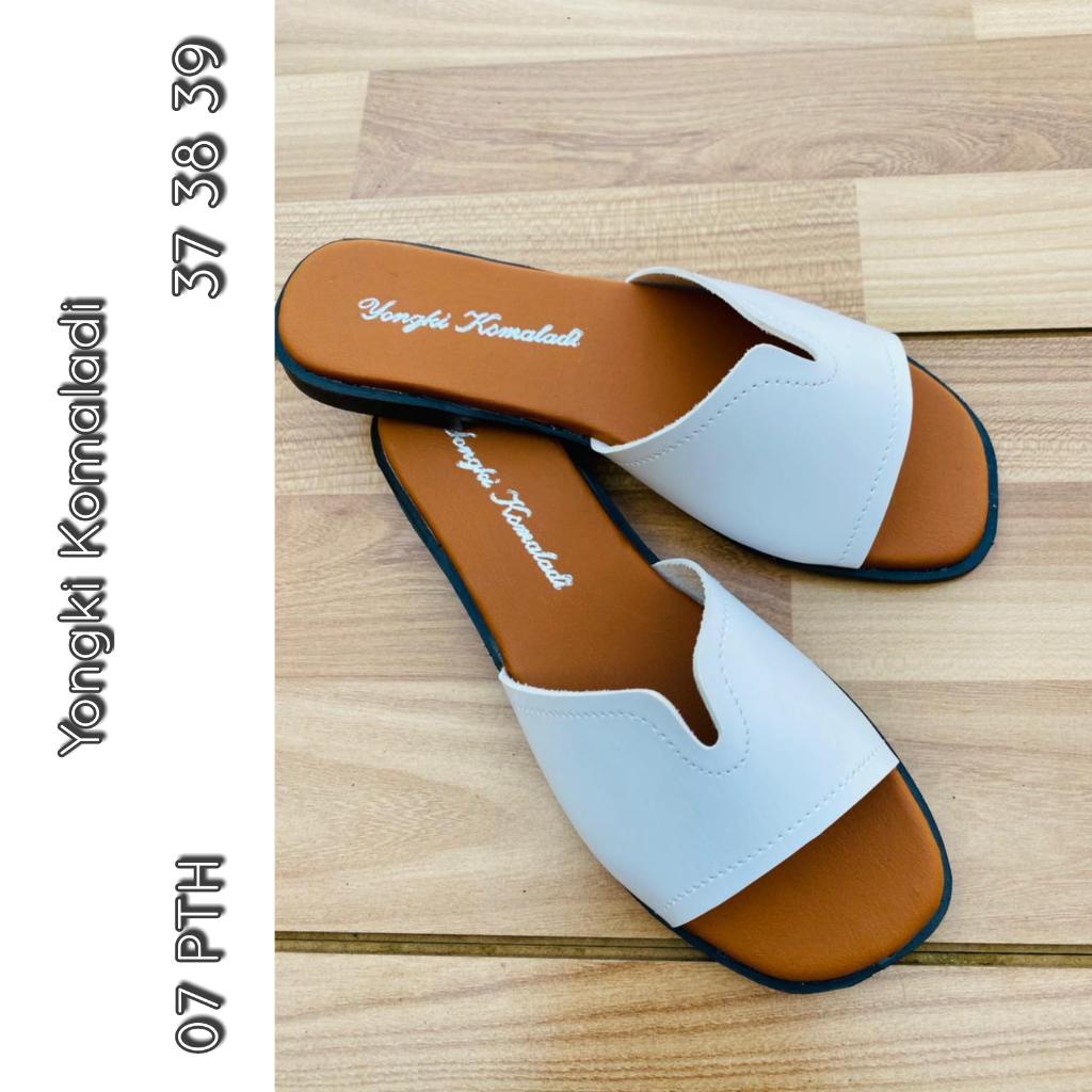 sandal y38