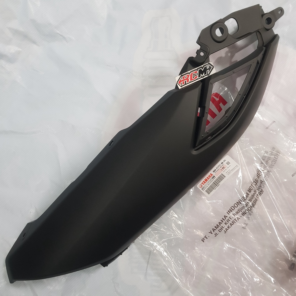 B6H-F1711-00-P3 COVER BODY BODI SIDE BELAKANG KIRI NEW NMAX N-MAX N MAX WARNA HITAM DOF DOFFE DOFE DOPE B6H-F1711-00-P3  ORI ORIGINAL YAMAHA YGP ASLI