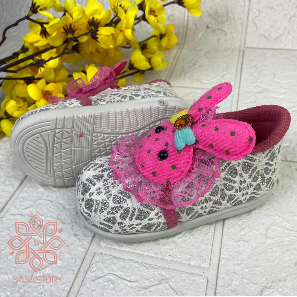 SEPATU SLIP ON ANAK BONEKA BROKAT BUNYI 1 2 3 TAHUN CA47