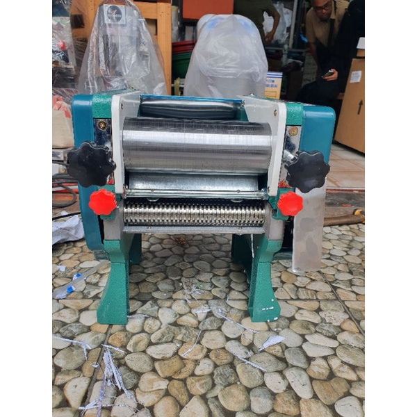 Mesin Gilingan Mie Stainless / Mesin Pembuat Mie