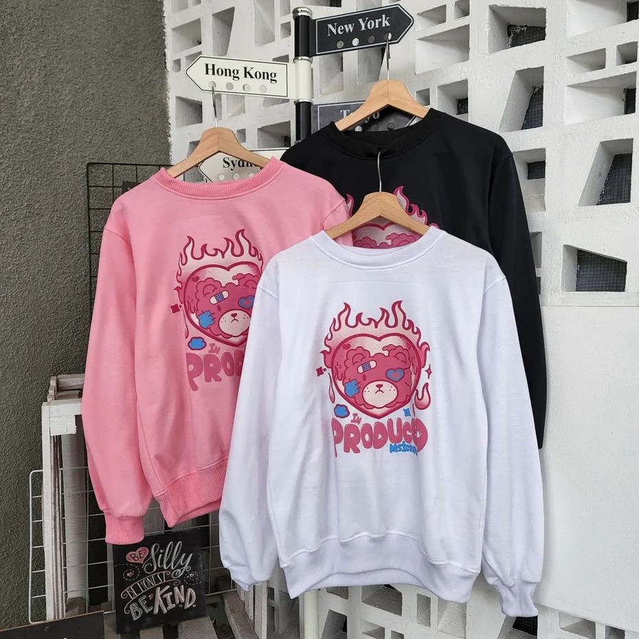 Sweatshirt Love in Produced Sweater Basic Motif Karakter Lucu