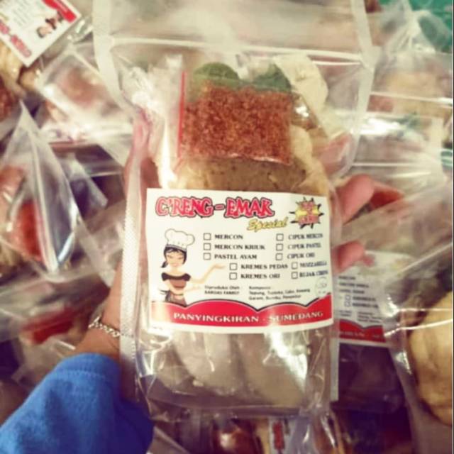 

Cireng kuah emak/non kuah isi ayam Mercon