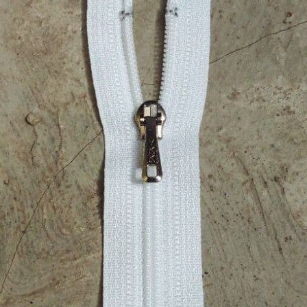 Resleting YKK 15 cm Putih