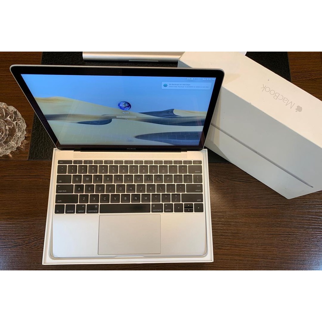 Macbook Retina 2017 12 Inch 8/256 GB Second Bergaransi