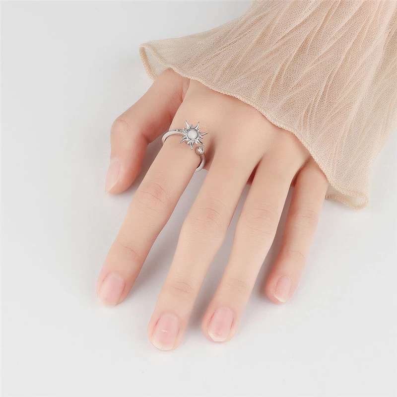 Wanita Fashion Anti Kecemasan Yang Dapat Diputar Kristal Matahari Bintang Terbuka Rings /Ladies Halus Halus Tipis Jari Cincin/Populer Pesta Pernikahan Perhiasan