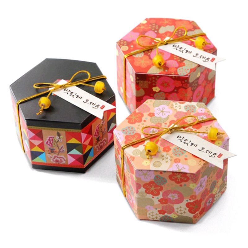

KOREAN HEXAGONAL GIFT BOX/ KOTAK KADO KARTON PERMEN WEDDING / KARTON BOX CANTIK SAKURA HEXAGONAL SOUVENIR WEDDING GIFT BOX PERMEN MINI