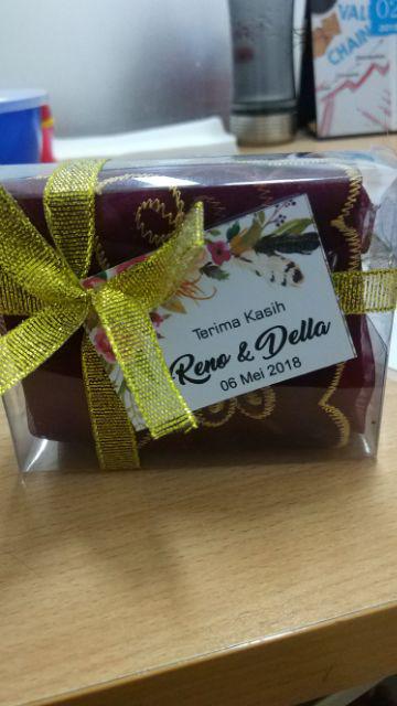 (gratis Kartu Ucapan) Souvenir Pernikahan Sarung Tissue Organdi  (minimal Order 100 Pcs)