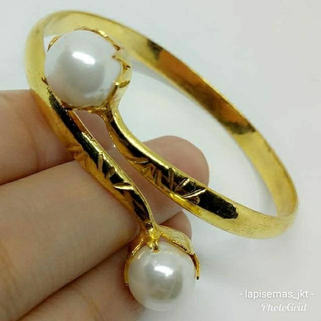 Gelang tinju mutiara lapis emas