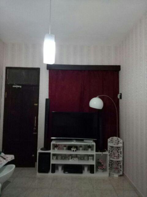 Wallpaper Dinding Murah Garis Bunga Pink Daun Hijau Fresh