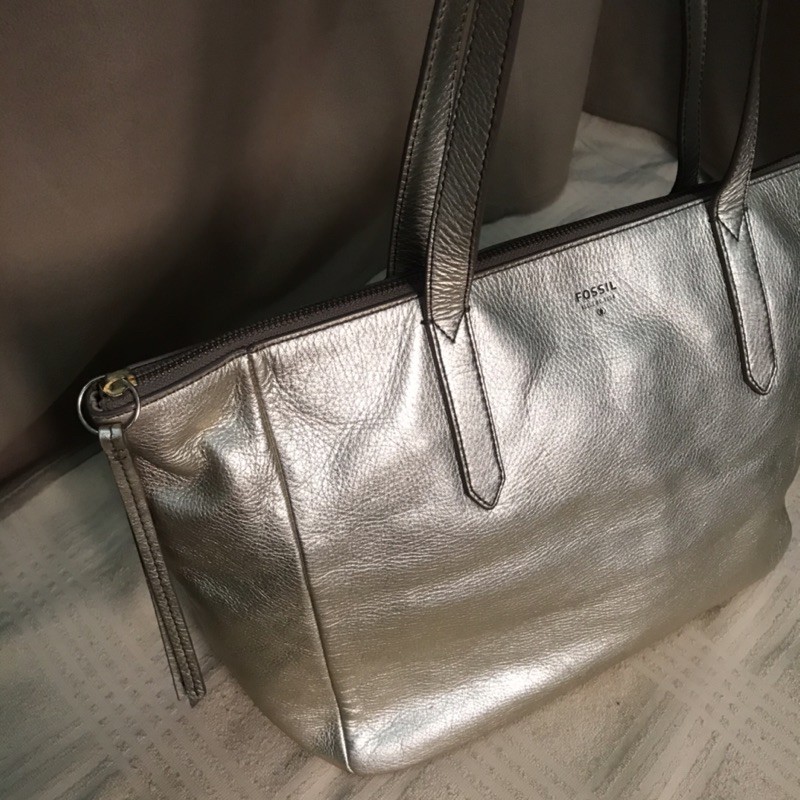 Preloved - FOSSIL Sydney Tote Bag in Soft Gold