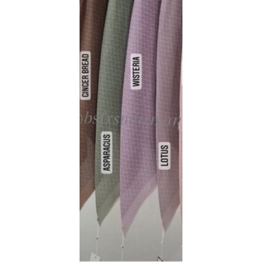 Tapis square Buttonscarves in wisteria