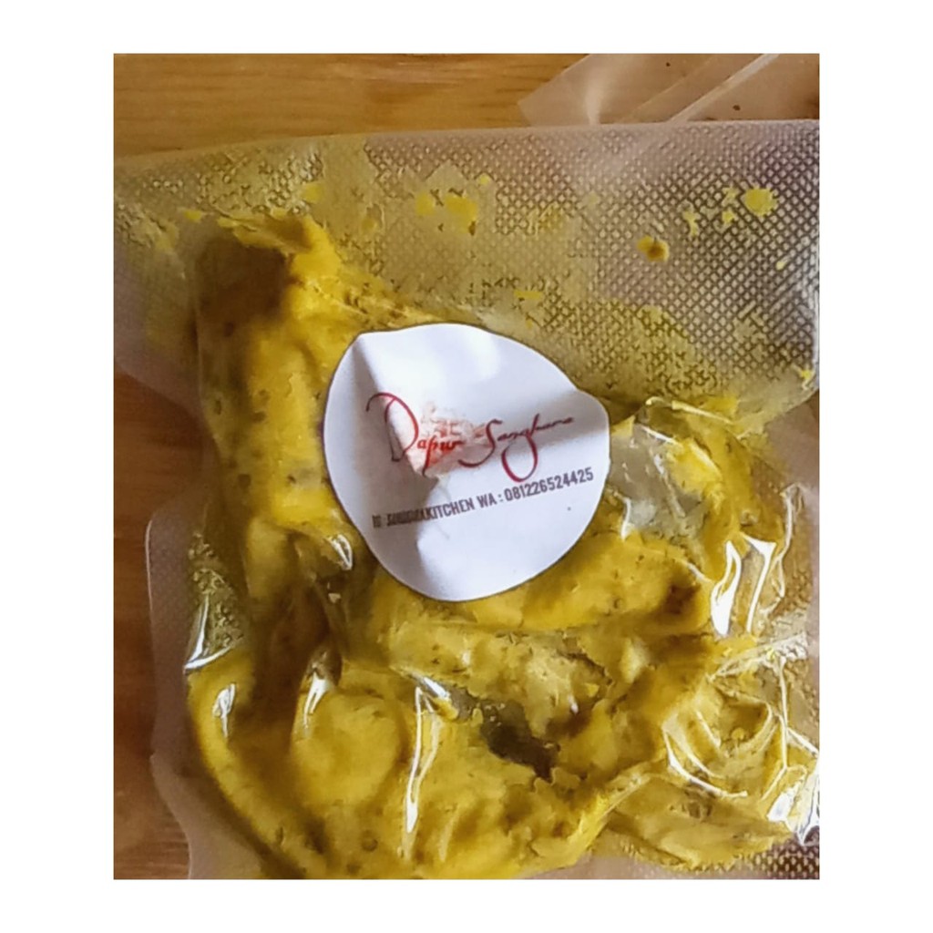 

AYAM UNGKEP REMPAH SANGKARA 1/2 EKOR