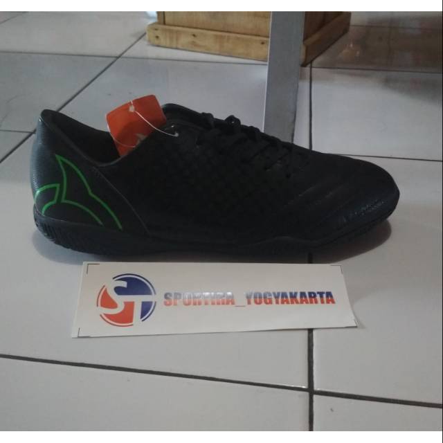 Sepatu Futsal Ortuseight Utopia IN