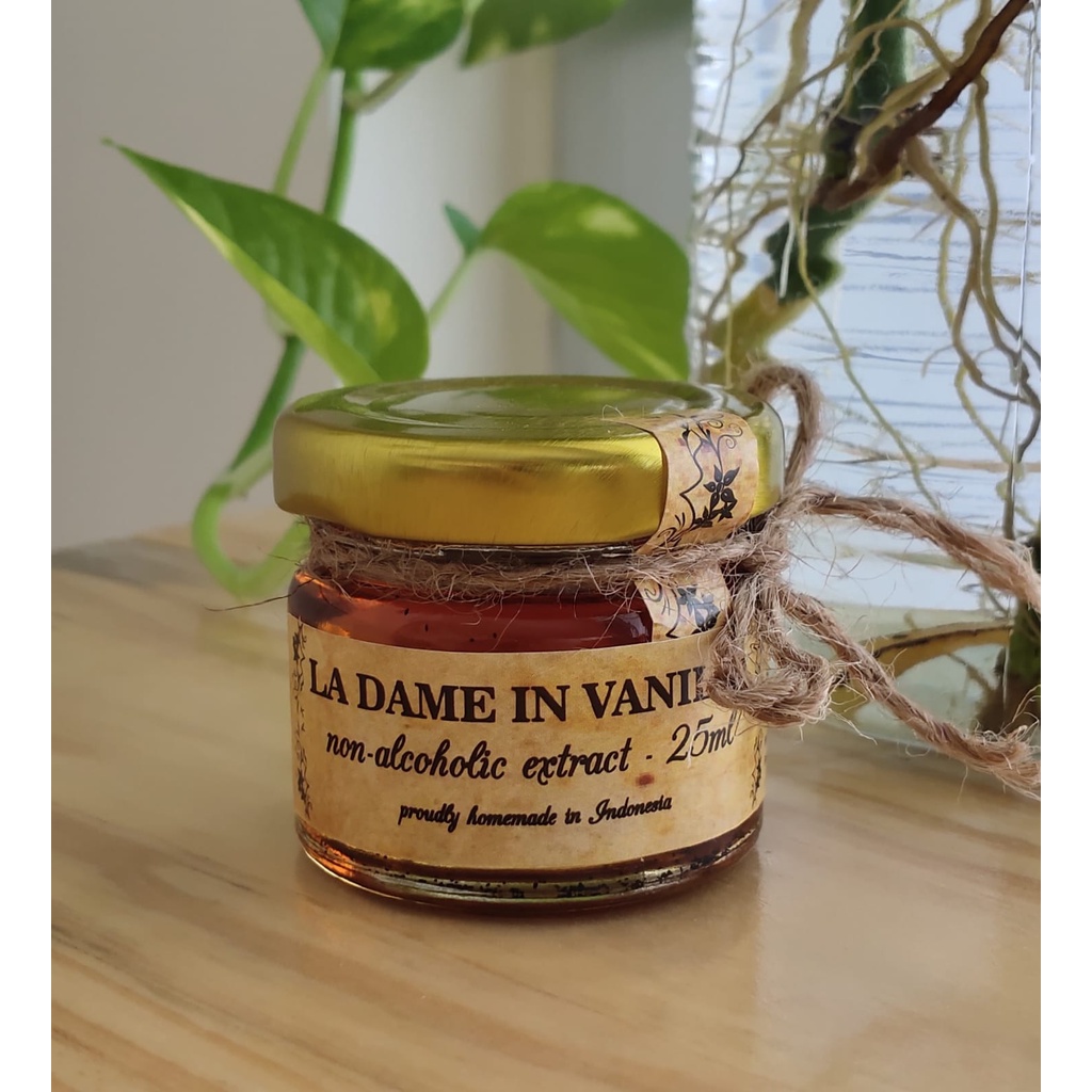 

La Dame In Vanilla Extract 25ml *Solo*