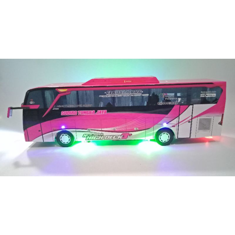 Miniatur bus RC remot control cas STJ Sudiro tungga jaya Bavikha