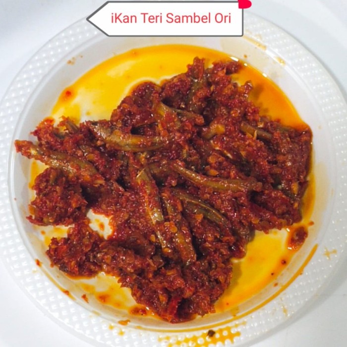 Sambel Baby Cumi / Sambel iKan Teri / Sambel Baby Cumi Dan Tri - IKAN TERI