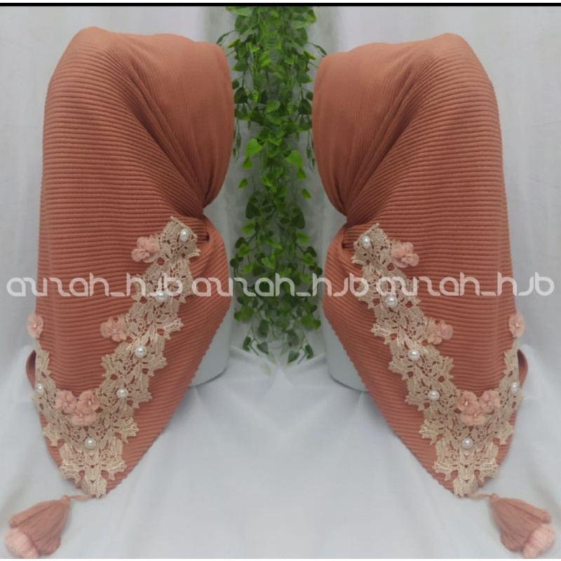 segi empat plisket bordir/segiempat plisket border terbaru/jilbab segi empat plisket jambul/jilbab v