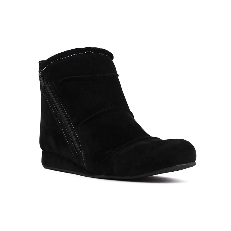 Misty Black | Sepatu Ringan Simpel Kasual Wanita Cewek Women Boots Footwear Ori | FORIND x Favshoes