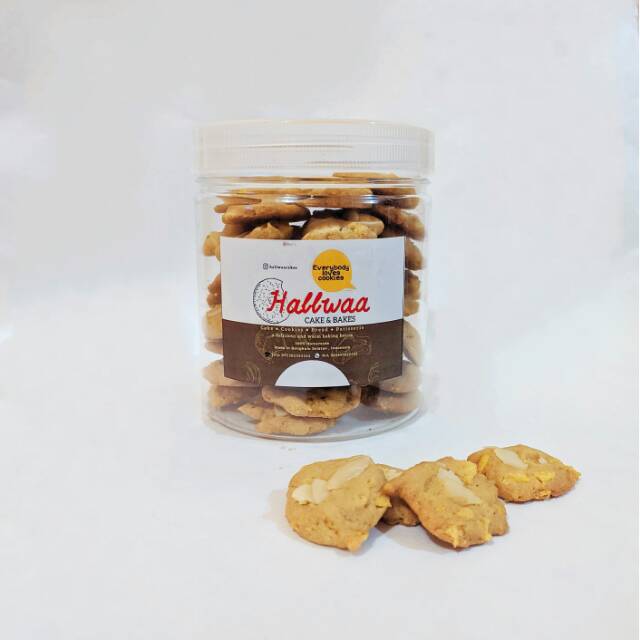 

Kue kering/cookies : Almond by Hallwaa cake & bakes kemasan jar dan Reguler