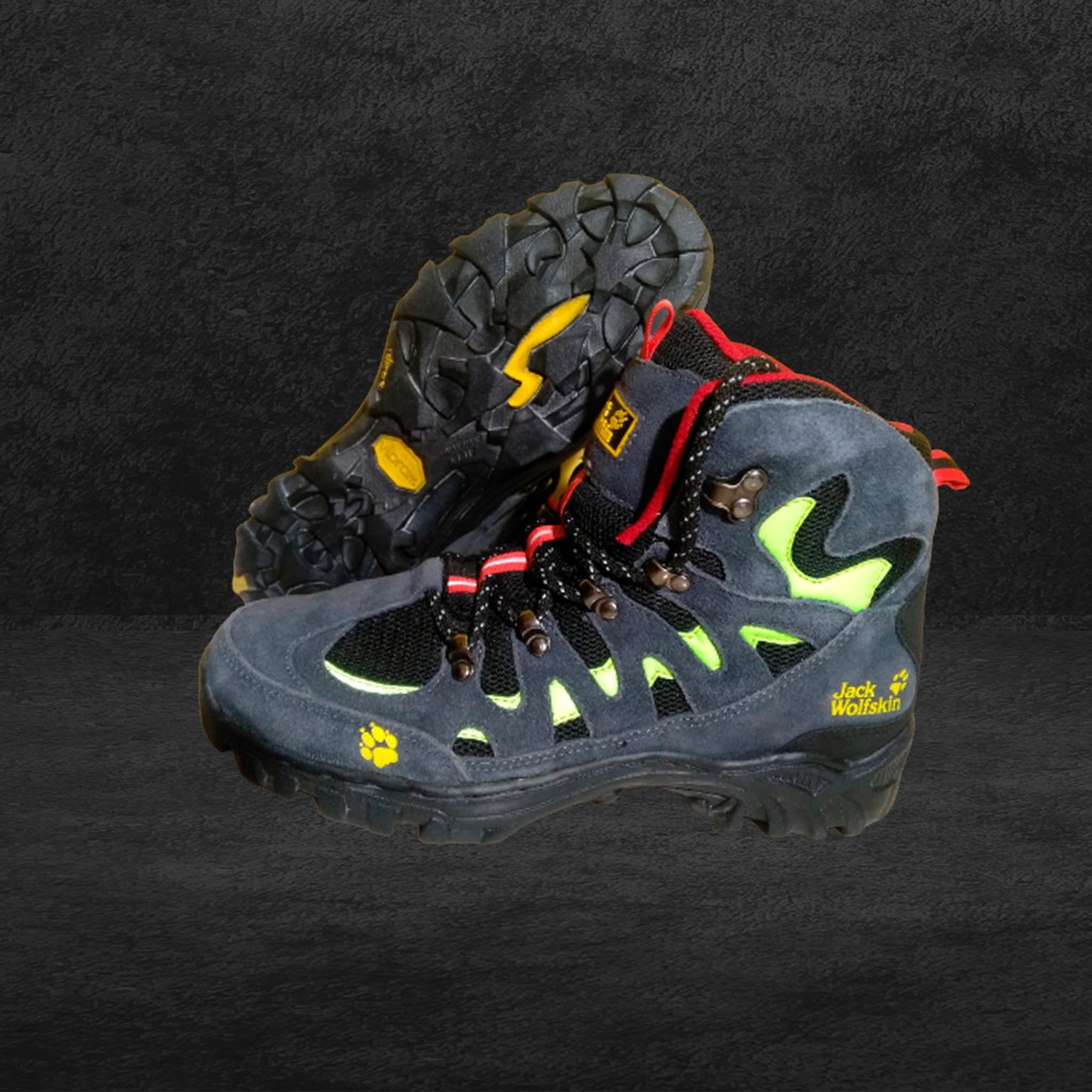 SEPATU GUNUNG JACK WOLFSKIN