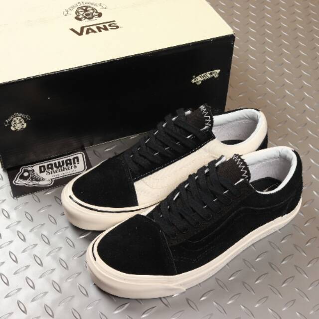 X Vans Vault OG Old Skool Black White 