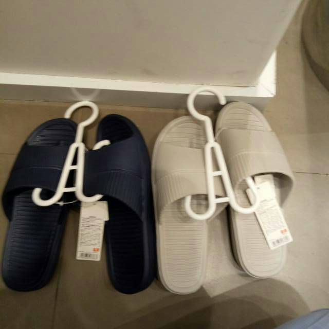 MEN SANDAL ANTI SLIP BATHROOM MINISO Shopee Indonesia MEN SANDAL ANTI SLIP BATHROOM MINISO Shopee Indonesia