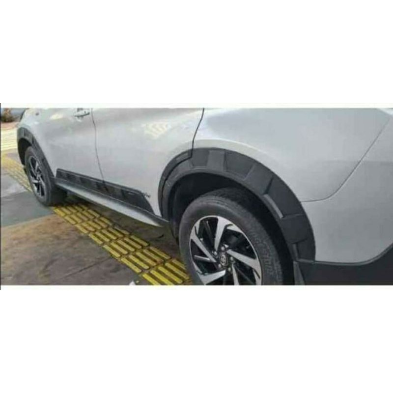 Over Fender All New Terios Model Rockford