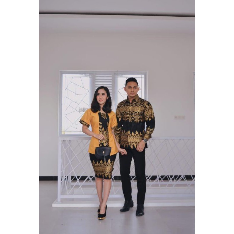 Couple Batik Prada