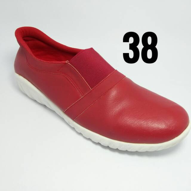 Sepatu Flat Casual Yongki Komaladi