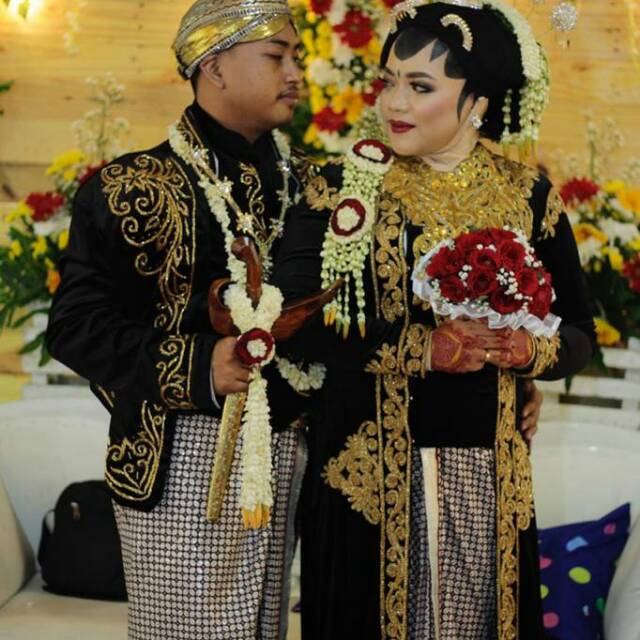 Baju lengantin jawa bludru hitam